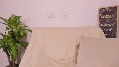 LULU online show from January 26, 7:10 am