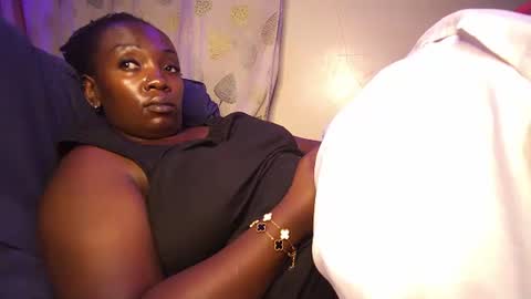 lulu_sparks1 online show from September 27, 12:15 am