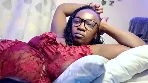 lulu_sparks1 online show from November 16, 1:22 am