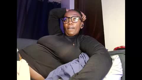 lulu_sparks1 online show from November 24, 6:24 am