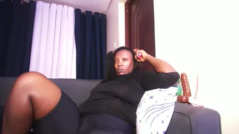 lulu_sparks1 online show from April 10, 5:23 am