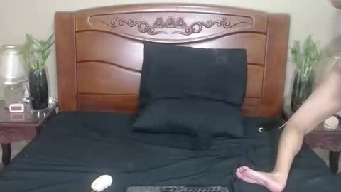 lulu_wild online show from February 16, 2:40 am