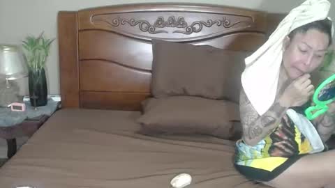 lulu_wild online show from March 26, 10:10 am