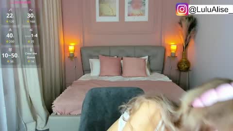 Alise online show from April 4, 1:19 pm