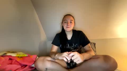 lulubaby03 online show from September 18, 4:58 am