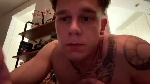 Snapshot of lulusek17cm chatting on February 21, 5:19 am lulusek17cm online show from February 21, 5:19 am