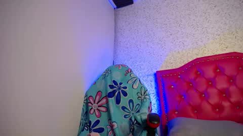 Luly online show from March 17, 4:06 am