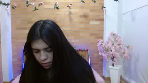 Snapshot of lumablush chatting on July 2, 10:54 am Leidydi online show from July 2, 10:54 am