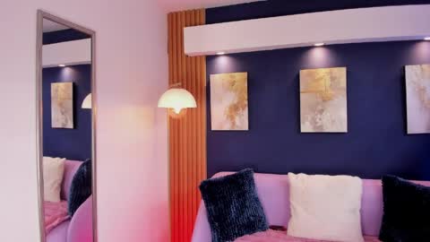 Snapshot of lumiernova chatting on April 7, 8:09 pm Lumier online show from April 7, 8:09 pm