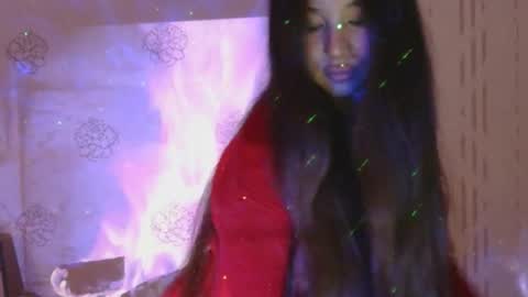 Snapshot of lumiheart chatting on November 23, 4:51 pm Anora online show from November 23, 4:51 pm