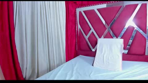 Luna  online show from October 4, 12:08 am