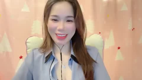Snapshot of luna4739 chatting on April 28, 4:12 pm Luna online show from April 28, 4:12 pm