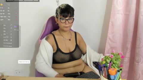 Snapshot of luna__cute chatting on October 15, 11:27 pm Luna online show from October 15, 11:27 pm