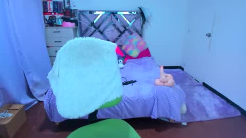 Snapshot of luna_analya chatting on October 22, 12:44 am luna_analya online show from October 22, 12:44 am