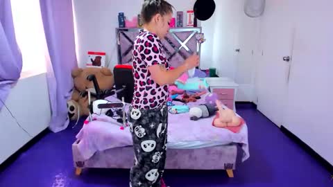 luna_analya online show from March 13, 1:18 pm