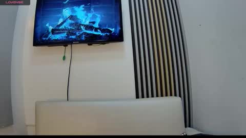 luna and banji online show from November 11, 1:16 am