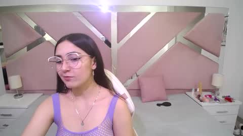 LUNA AND MAX online show from January 25, 11:34 am