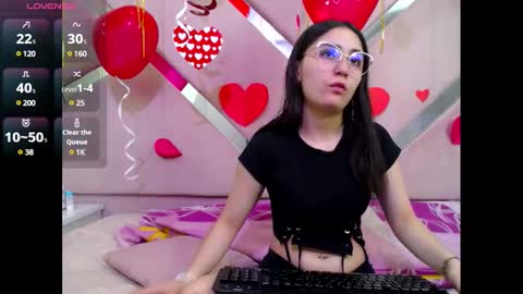 LUNA AND MAX online show from February 8, 11:33 am