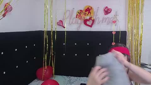 LUNA AND MAX online show from February 18, 1:33 pm