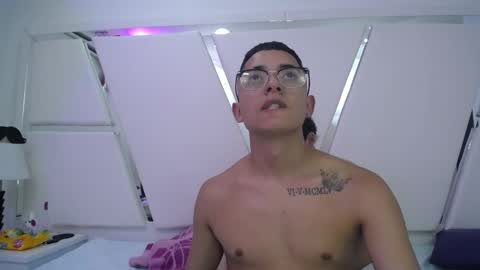 LUNA AND MAX online show from March 5, 3:51 am