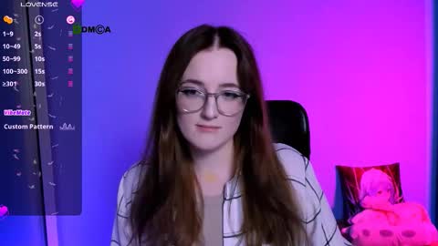 luna_berryy online show from November 25, 8:31 pm