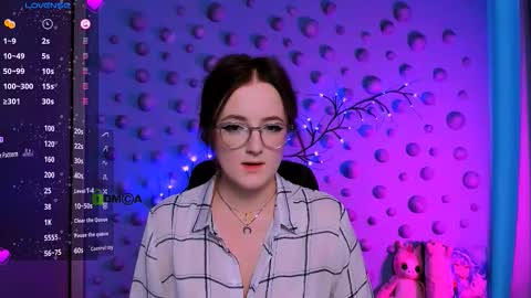 luna_berryy online show from December 20, 8:16 pm