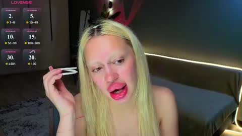 luna_beverly online show from July 7, 8:46 pm