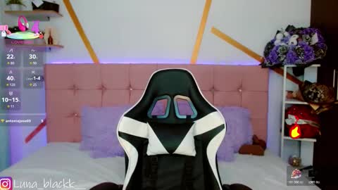 Luna online show from January 8, 9:39 pm