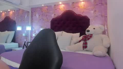 Luna Bloom online show from May 9, 5:34 am