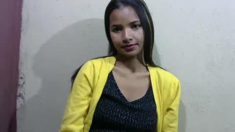 Snapshot of luna_cherry0 chatting on May 18, 4:18 am Laura online show from May 18, 4:18 am