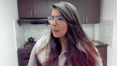 Snapshot of luna_dumont chatting on September 16, 11:11 am luna online show from September 16, 11:11 am