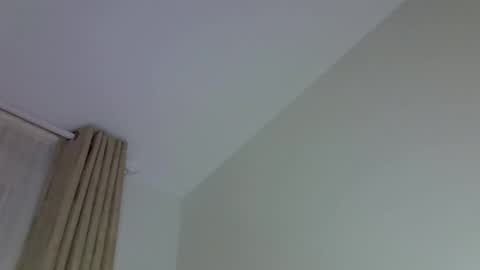 maskedmalkia online show from April 16, 1:50 am