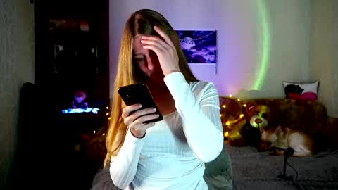 Snapshot of luna_evan chatting on October 31, 9:54 am luna_evan online show from October 31, 9:54 am