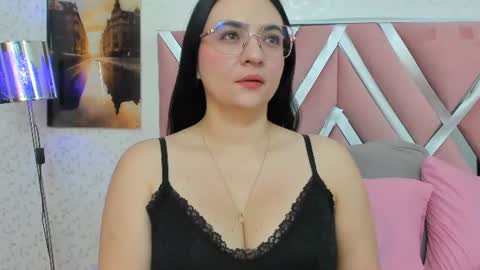 luna_ferrer1 online show from July 6, 12:02 pm