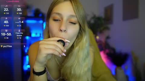 Snapshot of luna_grace18 chatting on April 22, 2:18 pm luna_grace18 online show from April 22, 2:18 pm