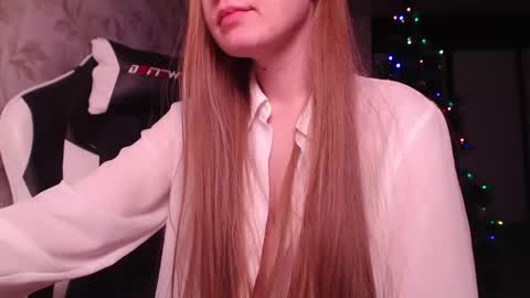 Luna online show from December 22, 7:10 pm