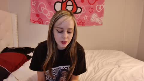 Snapshot of luna_lovelyy chatting on December 7, 8:44 am Luna online show from December 7, 8:44 am