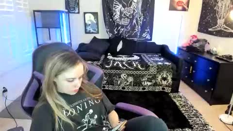 Luna online show from April 16, 7:47 pm