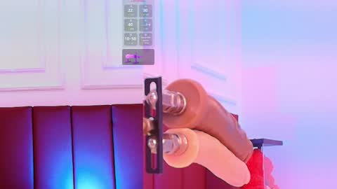     online show from April 6, 10:38 am