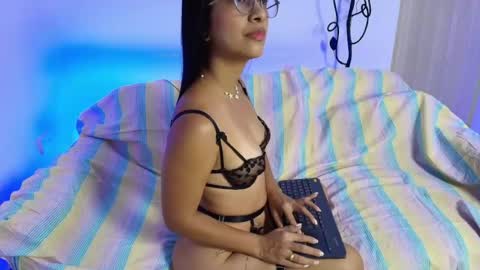 Snapshot of luna_monroee chatting on June 19, 1:48 pm Lunaa online show from June 19, 1:48 pm