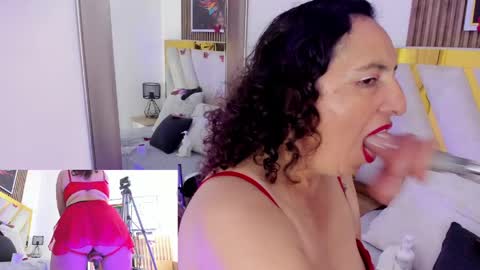 luna_naughty1 online show from May 11, 4:59 pm