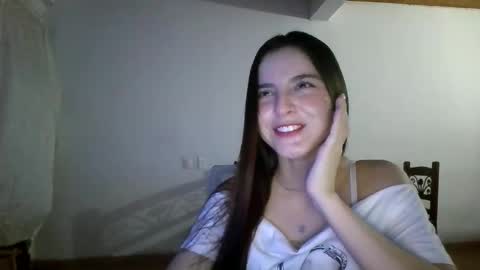 Snapshot of luna_nueva_ chatting on April 18, 11:27 pm LUNA online show from April 18, 11:27 pm