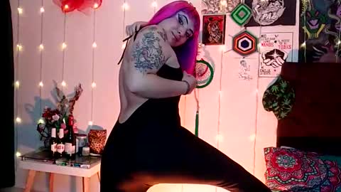 MISS LUNA  online show from January 5, 4:04 am