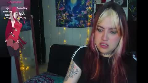 MISS LUNA  online show from October 20, 8:37 am