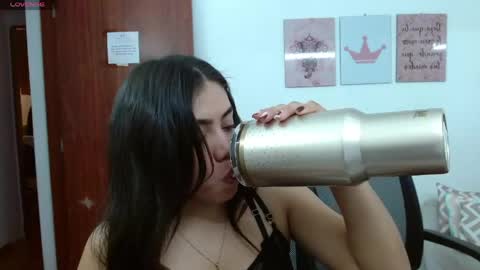 Snapshot of luna_rousse26 chatting on May 19, 2:01 pm luna_rousse26 online show from May 19, 2:01 pm