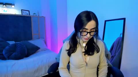 Luna online show from February 11, 1:38 pm