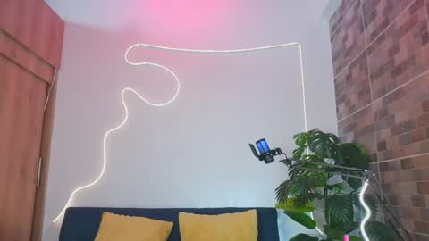 Snapshot of luna_valen chatting on May 27, 4:31 am luna_valen online show from May 27, 4:31 am