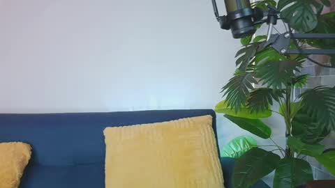 Snapshot of luna_valen chatting on May 28, 4:21 am luna_valen online show from May 28, 4:21 am
