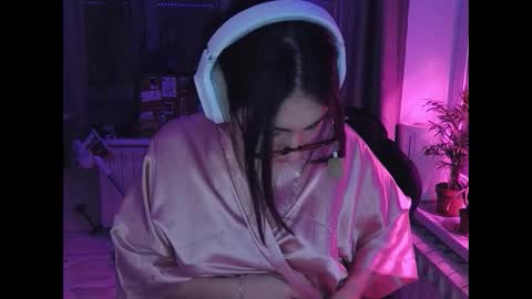 Snapshot of luna_vibe_ chatting on January 12, 1:49 pm luna_vibe_ online show from January 12, 1:49 pm