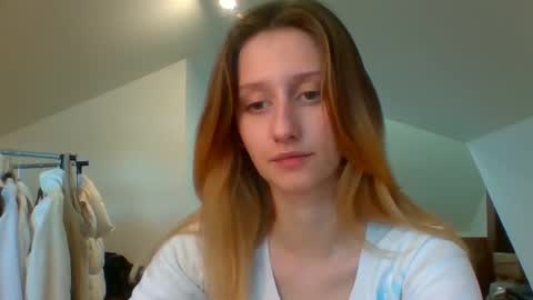 L U N A  online show from January 3, 10:41 am